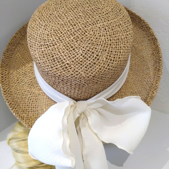 None Accessories - Beautiful sun hat!🏖🌞🏖🌞